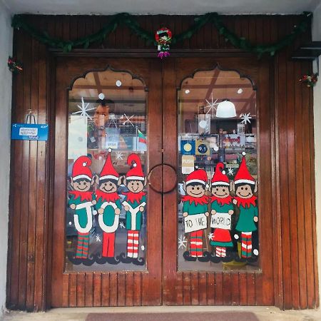 Shwe Yo Vintage Hostel Gyogon Exterior foto