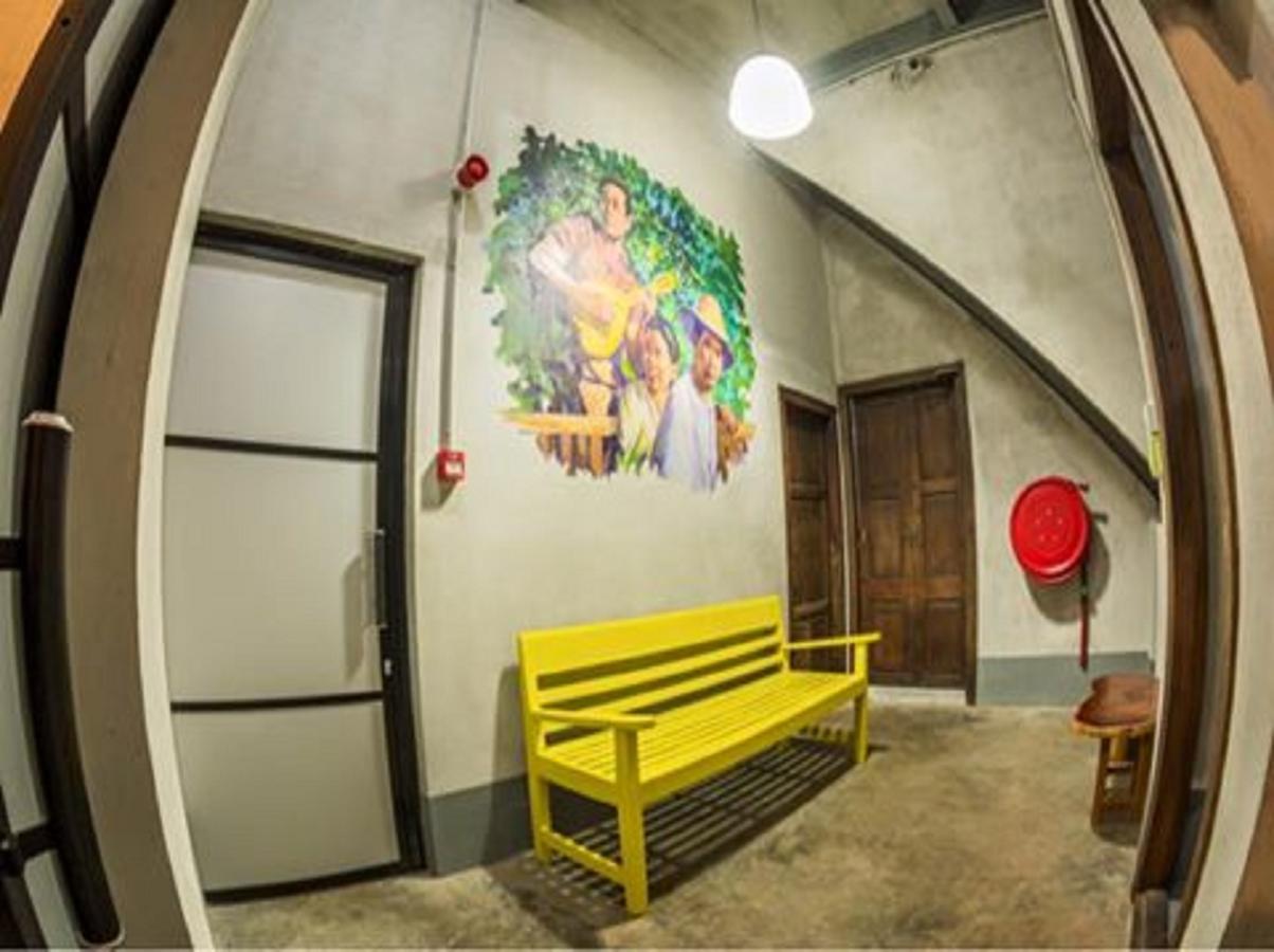 Shwe Yo Vintage Hostel Gyogon Exterior foto
