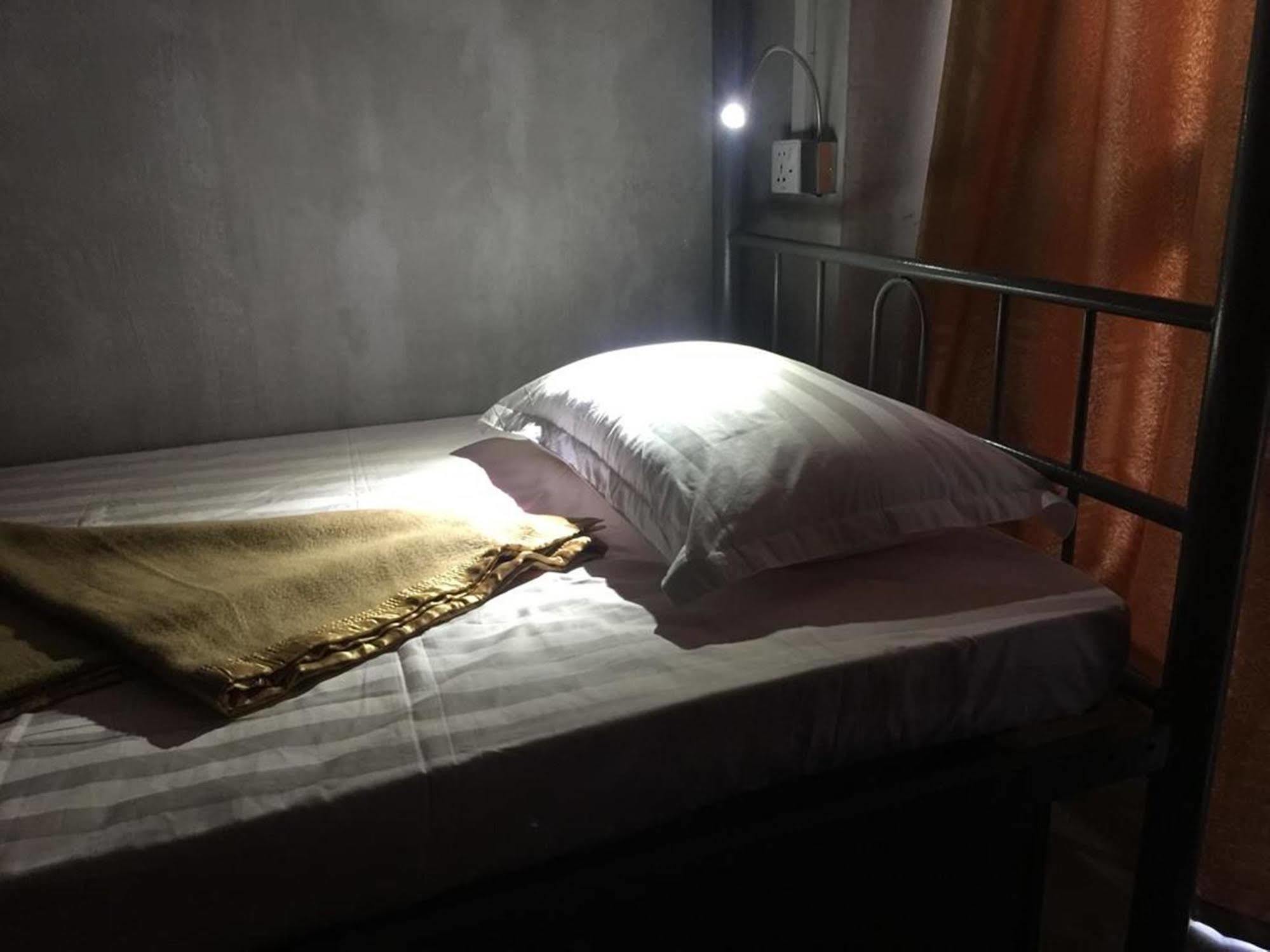 Shwe Yo Vintage Hostel Gyogon Exterior foto