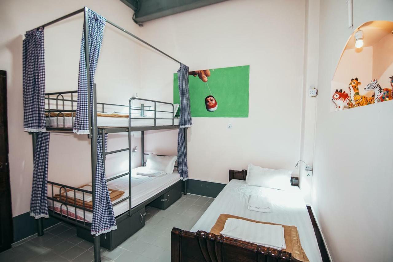 Shwe Yo Vintage Hostel Gyogon Exterior foto